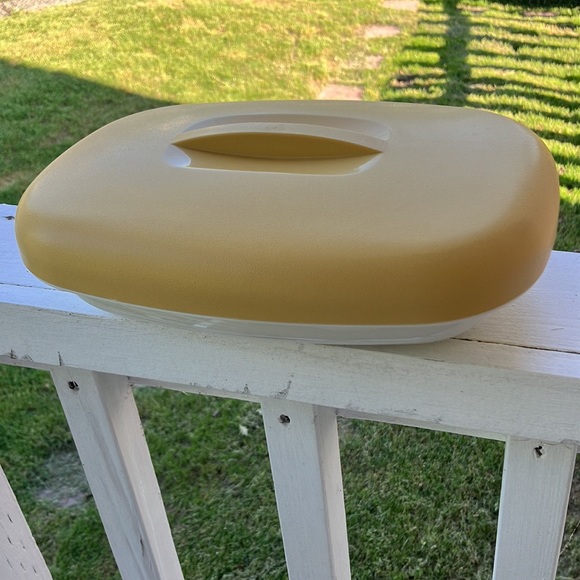 Tupperware - Picture 2 of 10